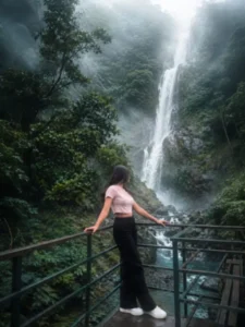 Best Waterfall Ai Photo Editing Prompt 2026